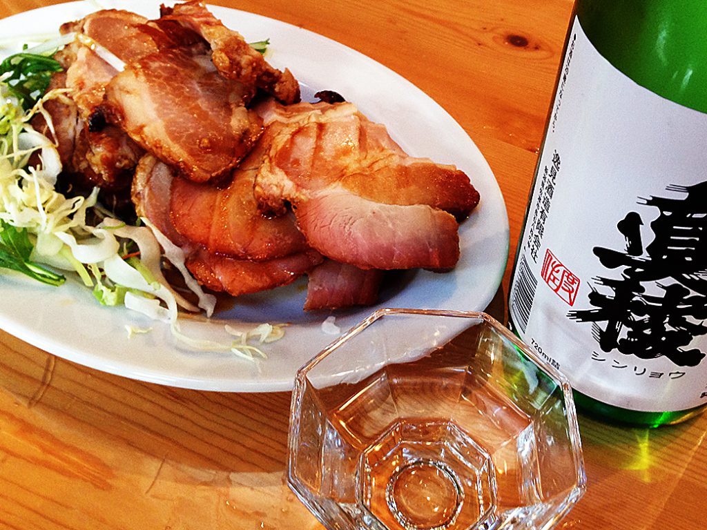 焼豚　大福精肉店：兵庫県加古川市　焼豚と日本酒