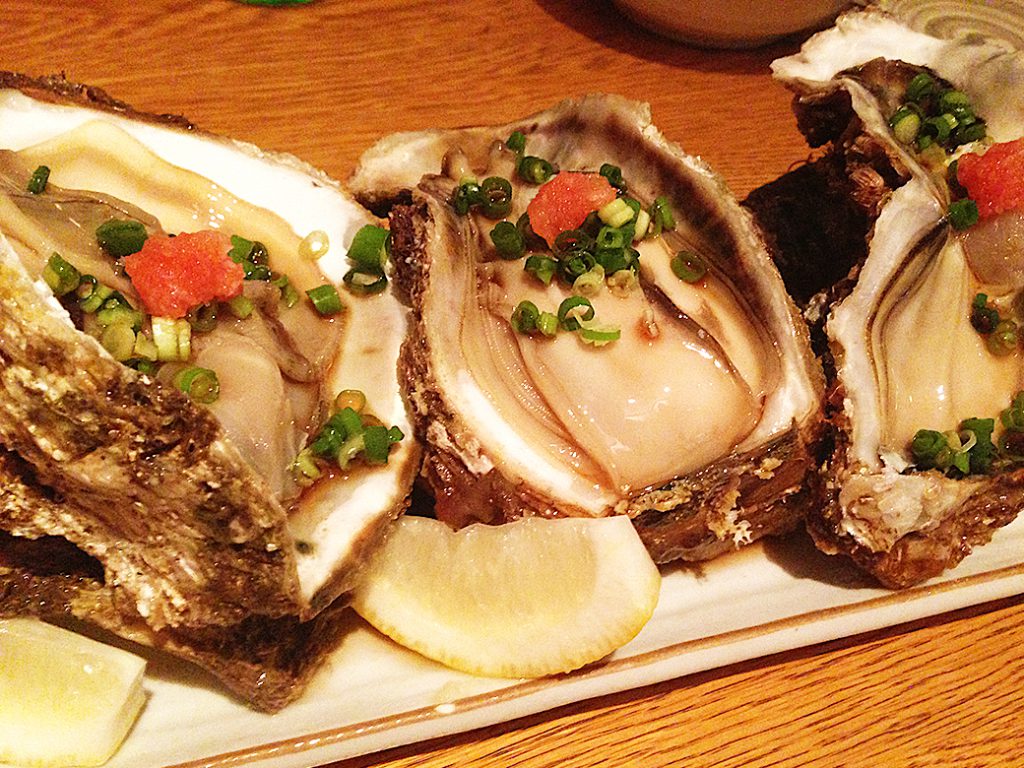 魚メインで新橋呑み 魚金3号店：東京都港区　岩牡蠣

